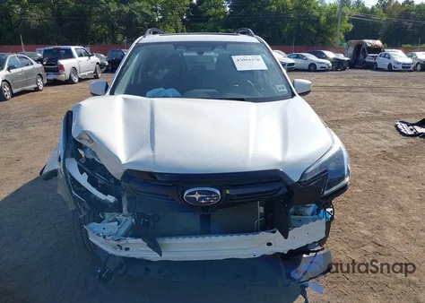 2023 Subaru Forester Premium z USA, uszkodzony, nr VIN JF2SKAEC8PH545002